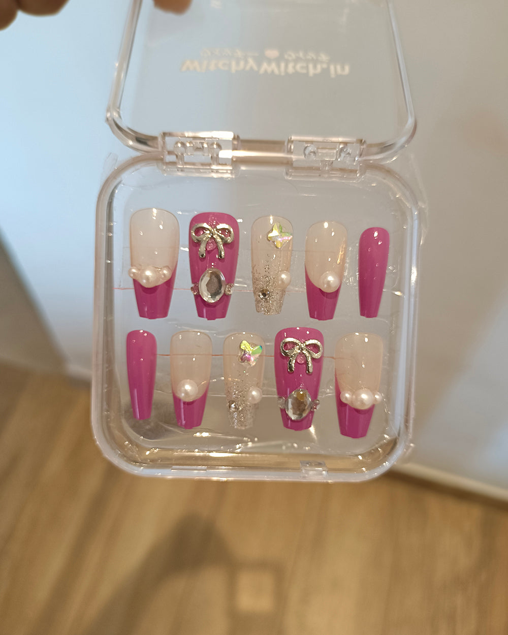 BLUSH PEARL CLAWS