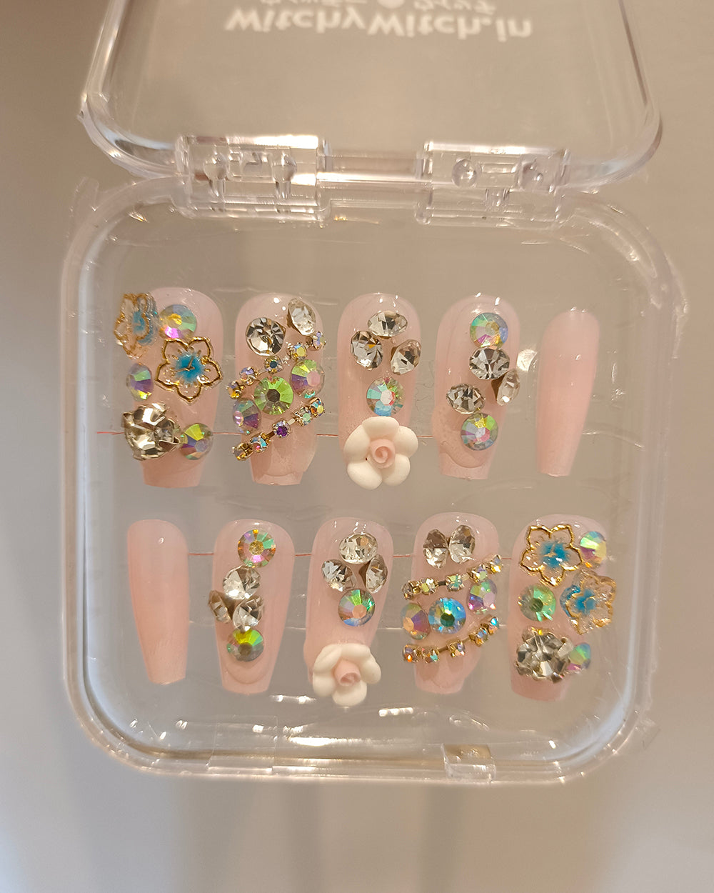 BLOSSOM AURA CLAWS