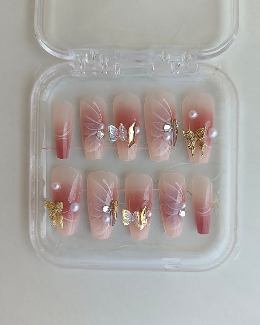 BUTTERFLY VEIL CLAWS