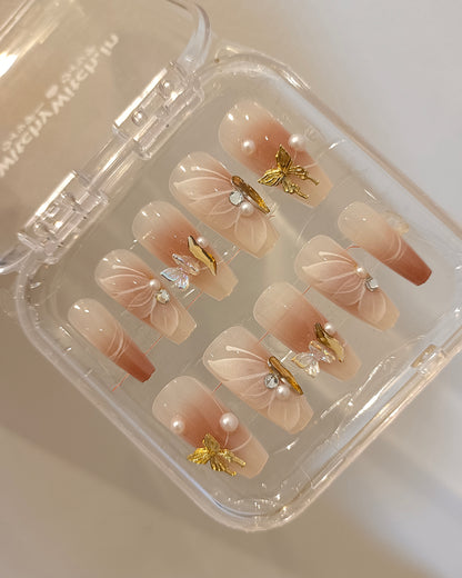 BUTTERFLY VEIL CLAWS
