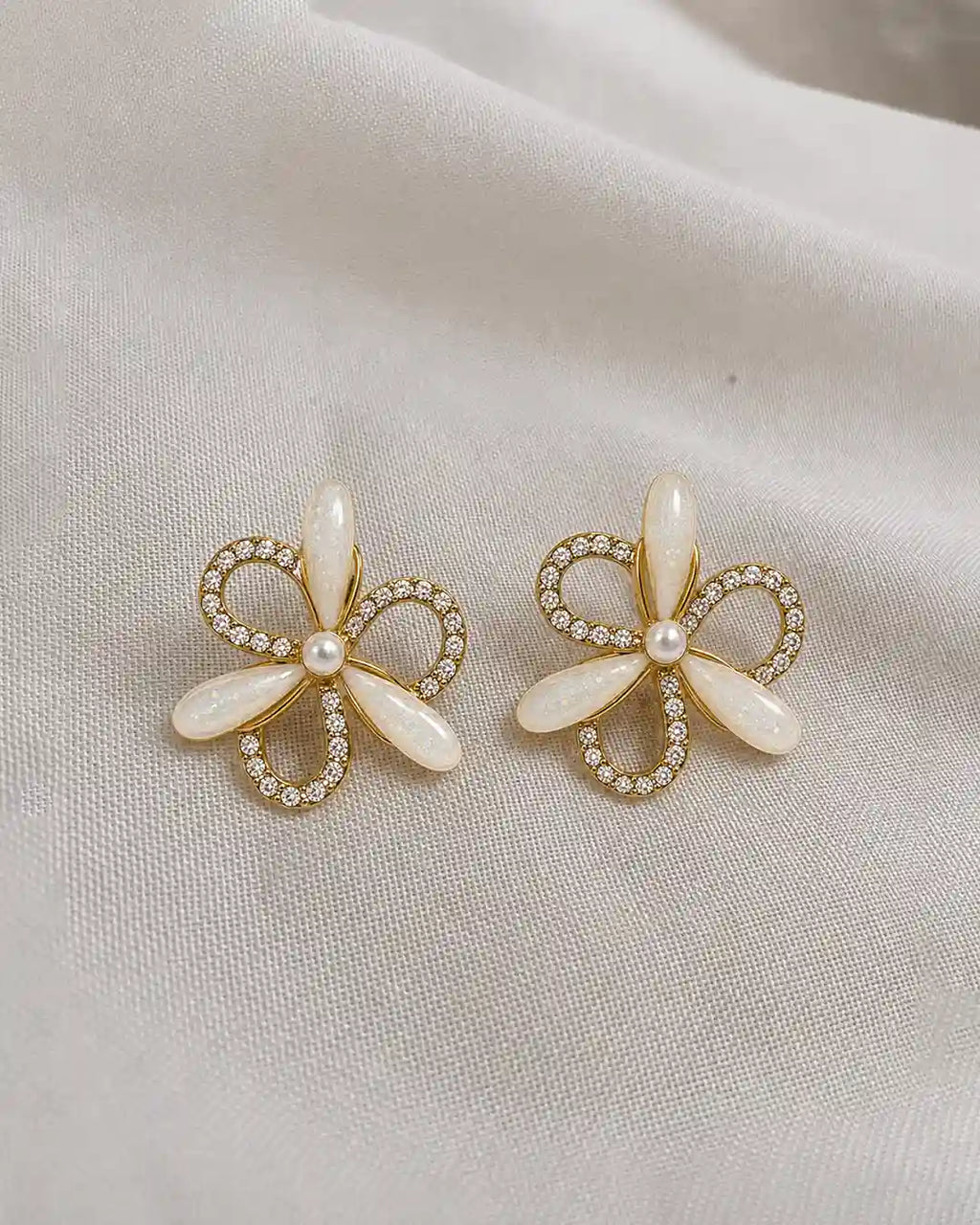 Daisy Doop Earrings