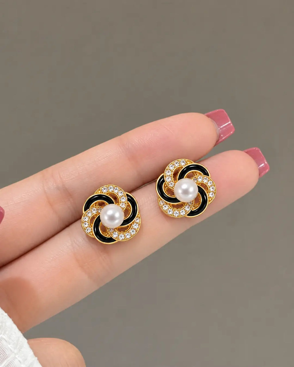 Eclipse Pearl Earrings