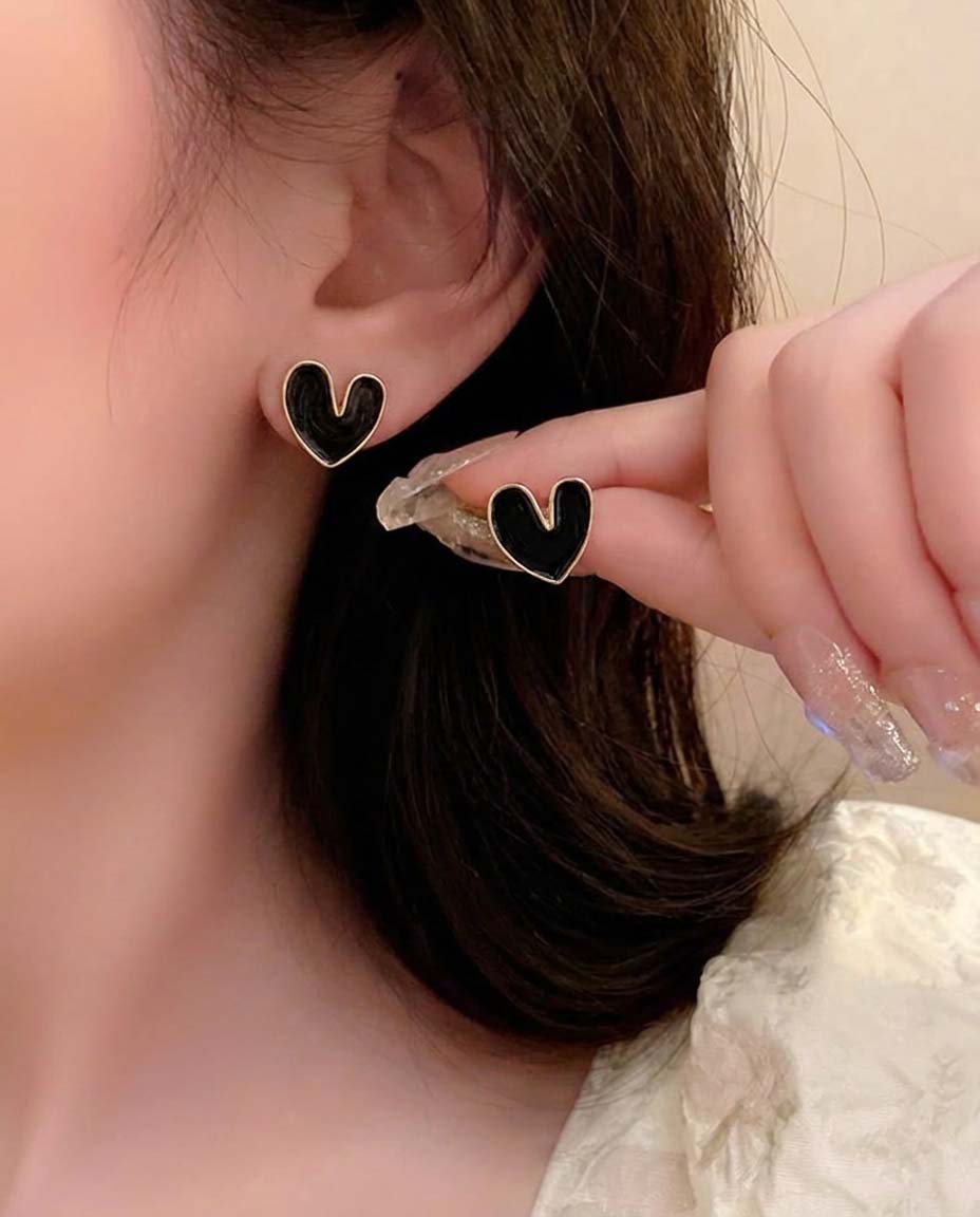 Black Heart Earrings