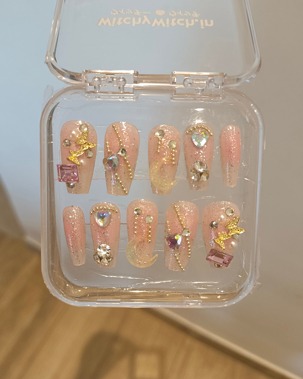 GLIMMER CHARM CLAWS