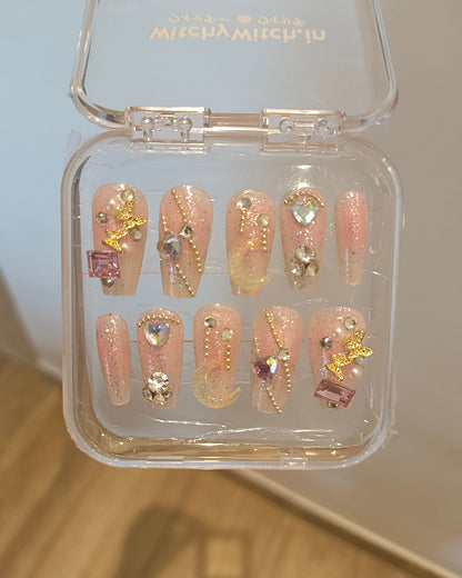 GLIMMER CHARM CLAWS
