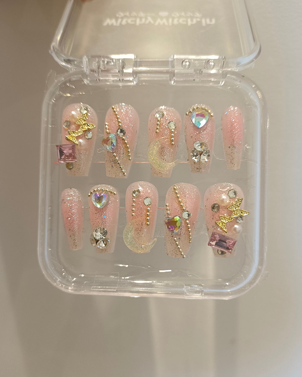 GLIMMER CHARM CLAWS
