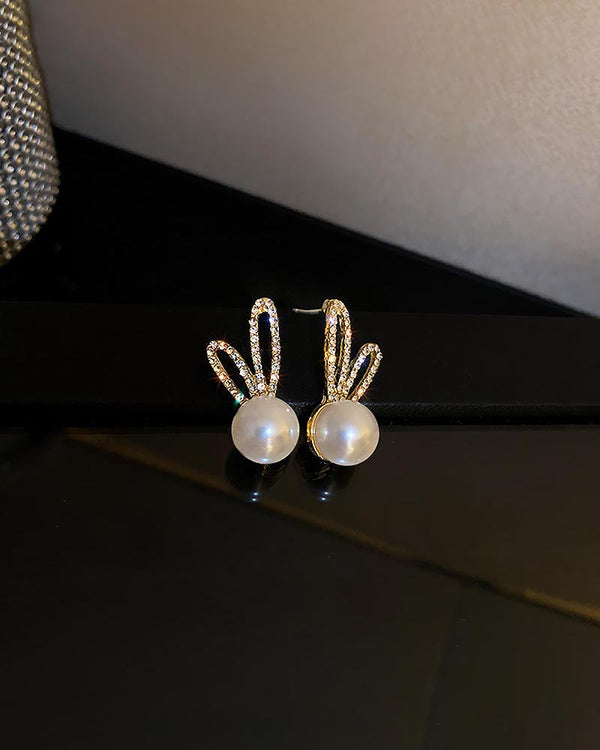 Luna Bunny gold Stud Earrings
