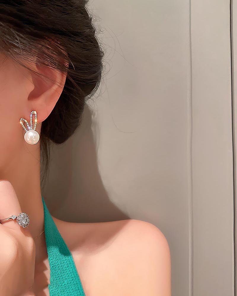 Luna Bunny gold Stud Earrings