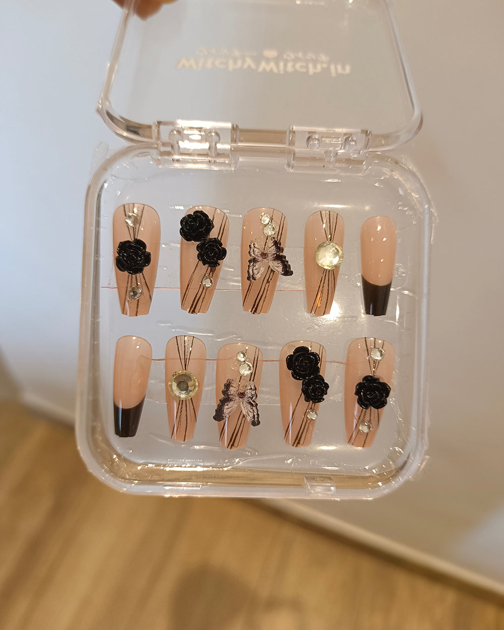 MIDNIGHT BLOOM CLAWS