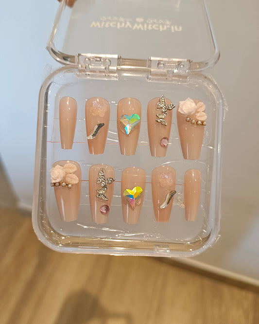 MORNING DEW OF LOVE CLAWS