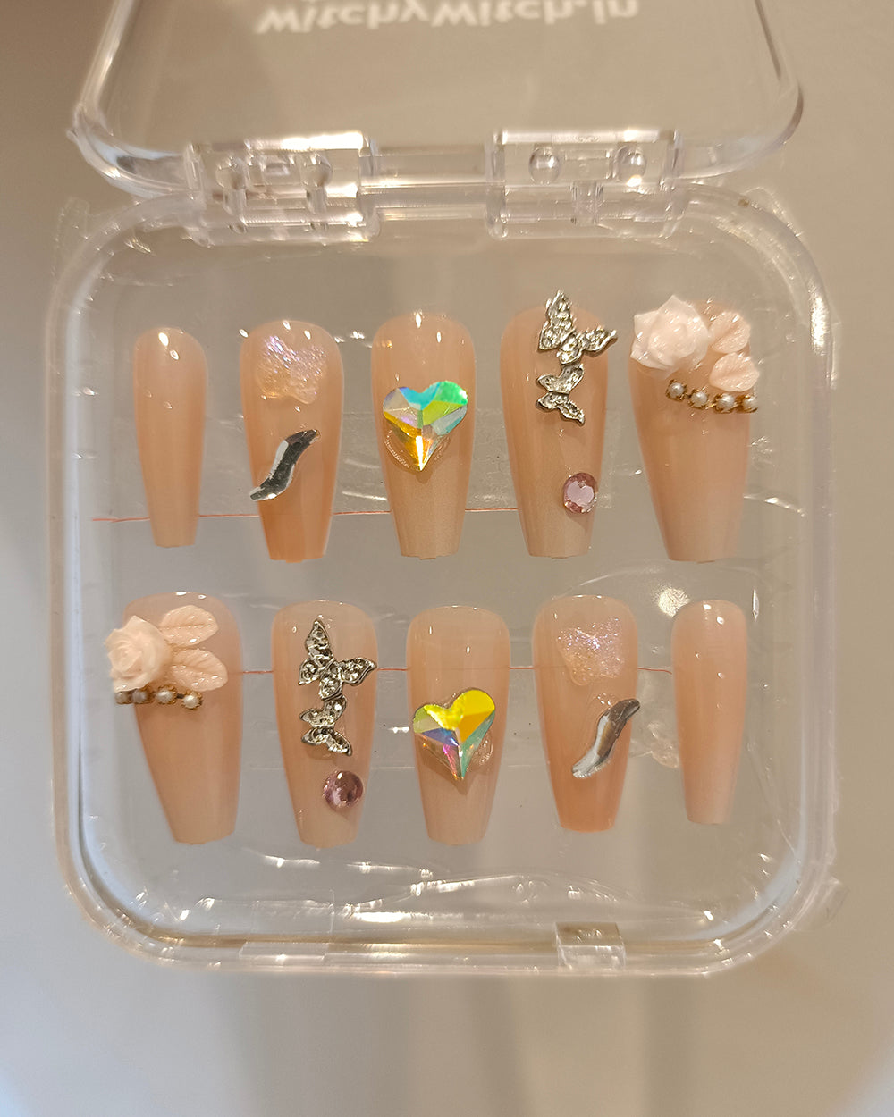 MORNING DEW OF LOVE CLAWS