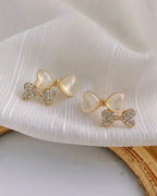 Pearl Bow Kiss Earrings