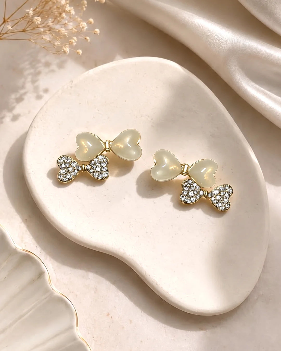 Pearl Bow Kiss Earrings