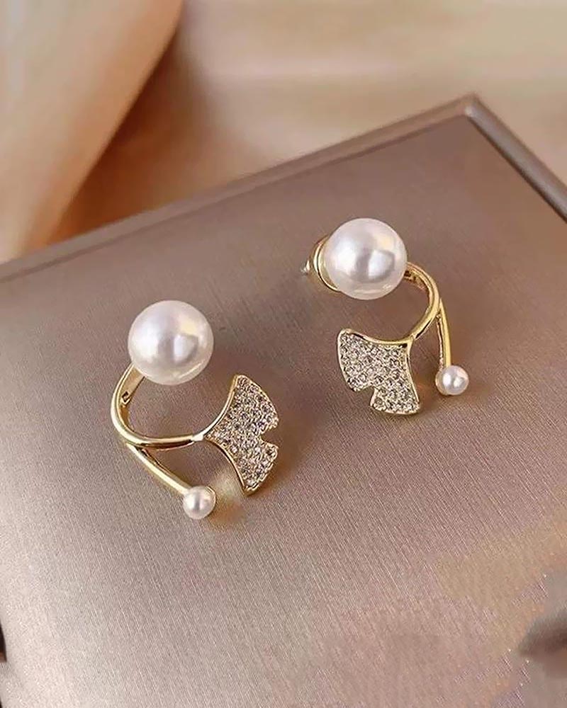 Pearl & Fin Earrings