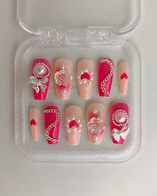ROSY CHARM CLAWS