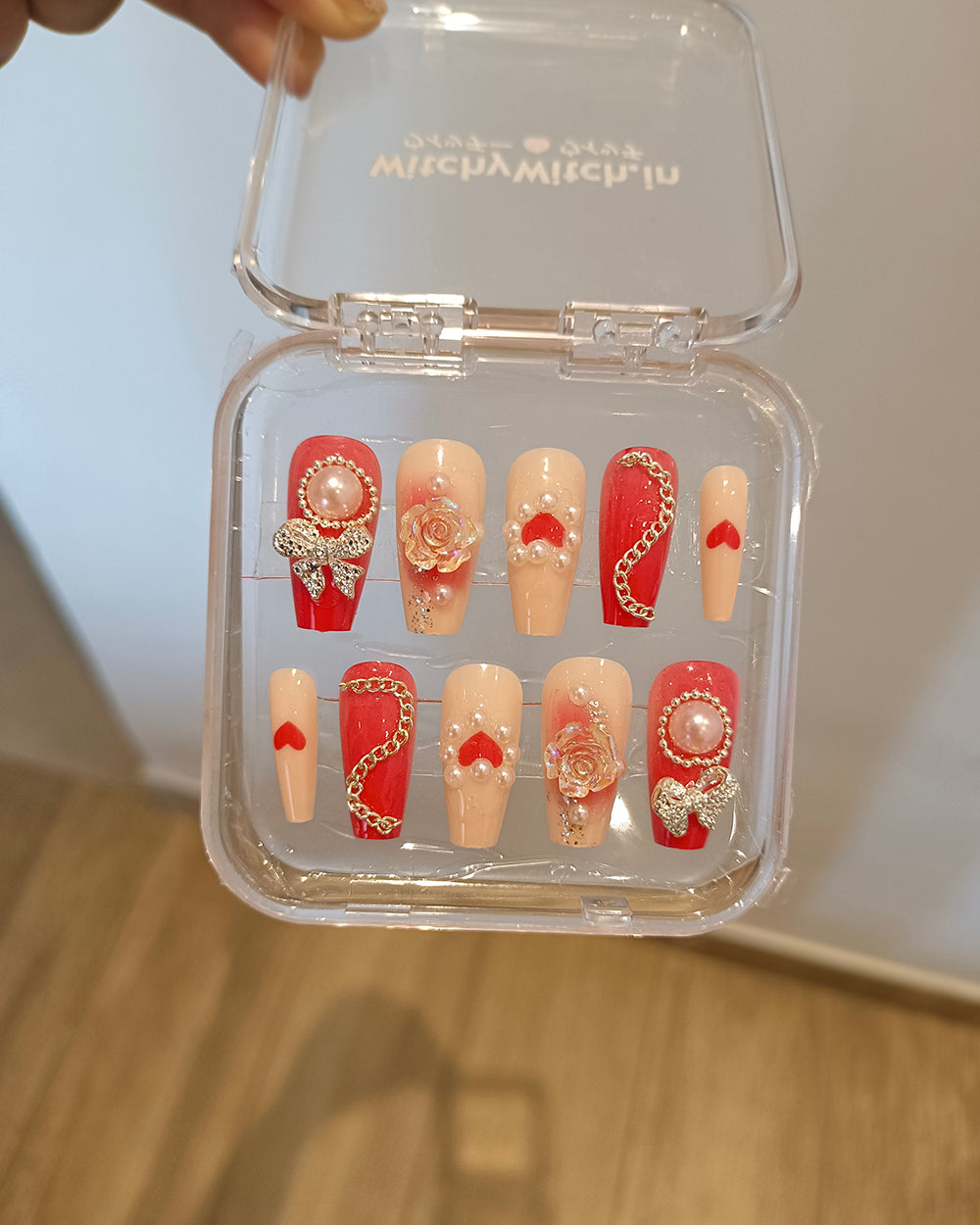 ROSY CHARM CLAWS