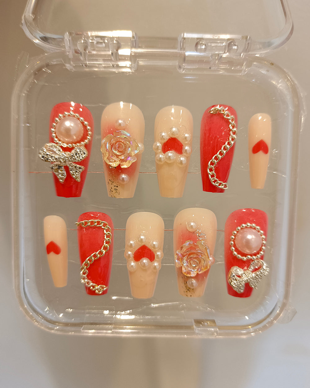 ROSY CHARM CLAWS