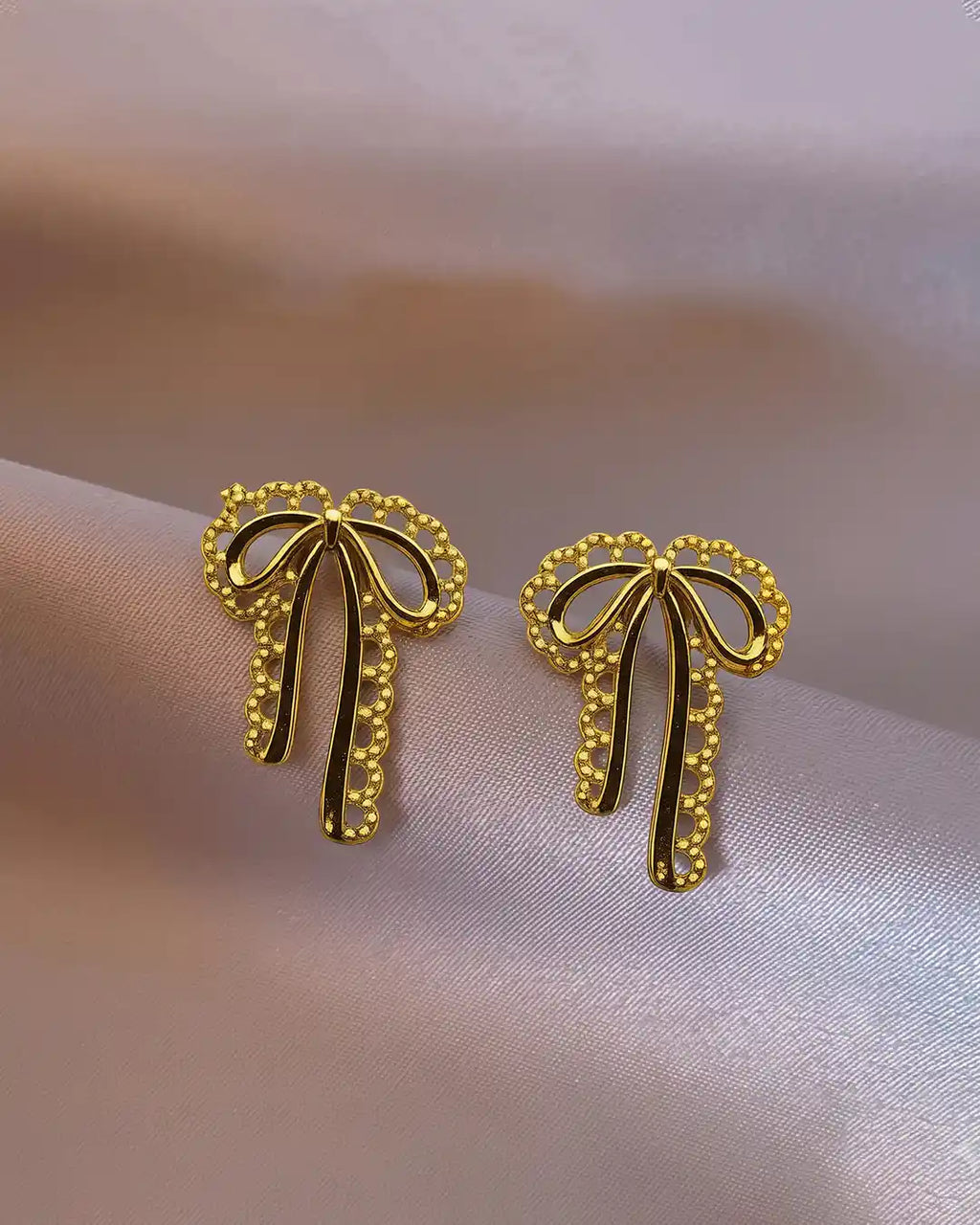 Scalloped Bow Earrings