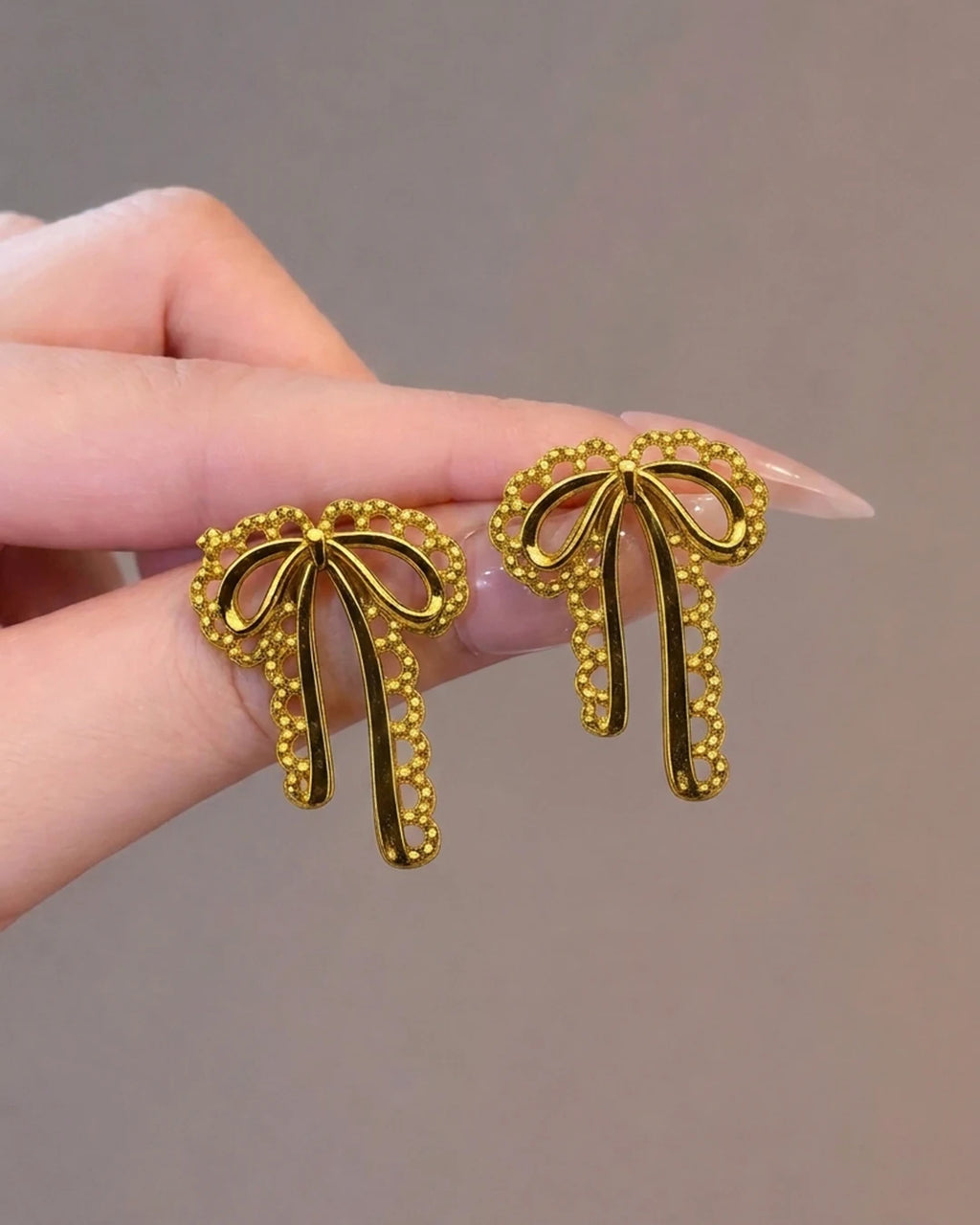 Scalloped Bow Earrings