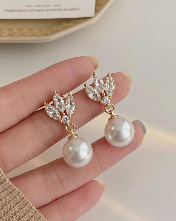 Seraphina Pearl Earrings
