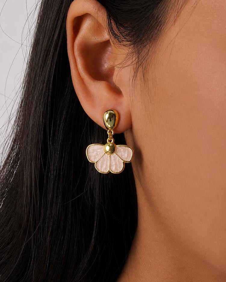 Vintage Scallop Drop Earrings